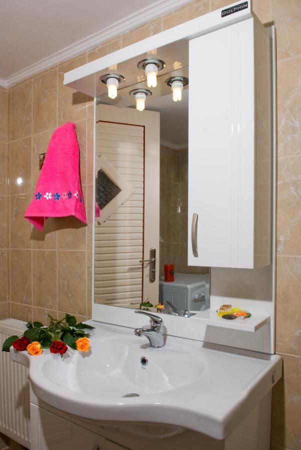 Christina Apartments Pánormos Extérieur photo